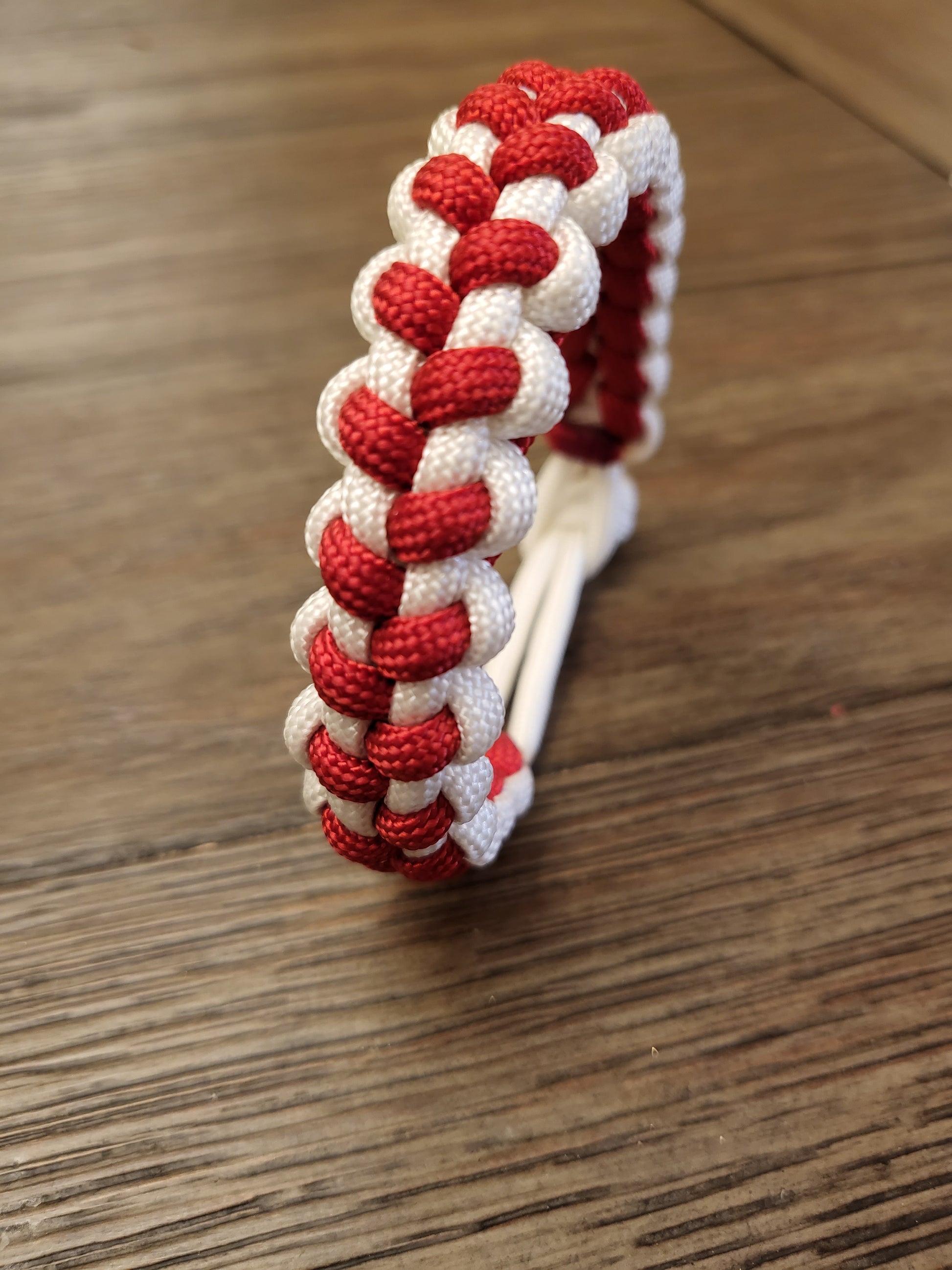 Baseball/Softball Paracord Bracelet – Samurai Knots & Engravings